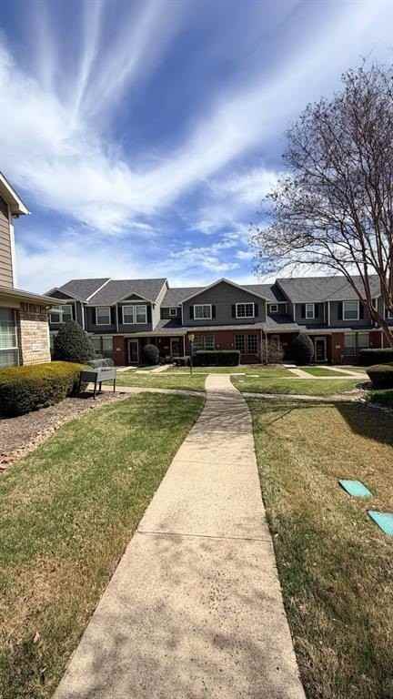 2205 Stoneleigh Pl - Photo 4 of 27