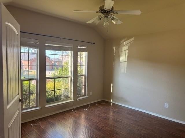 5020 Diamond Peak Ct - Photo 4 of 22