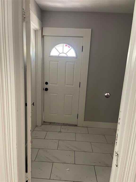 402 S Pearl St - Photo 3 of 30