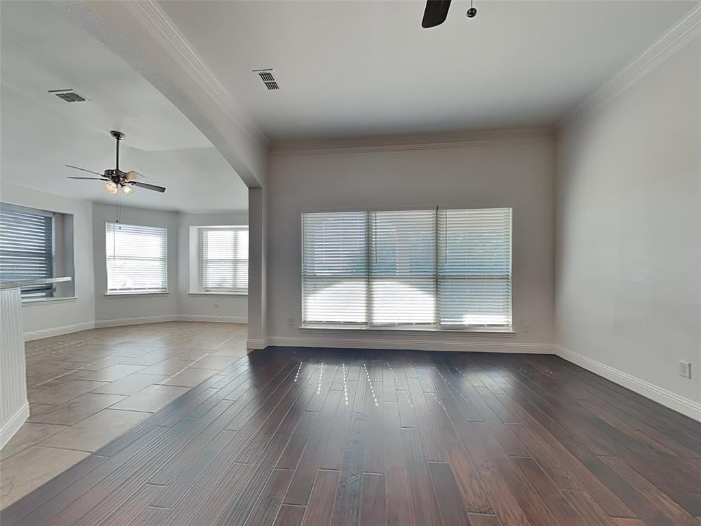 2065 Pontchartrain Dr - Photo 3 of 18