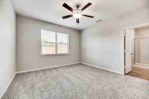 629 Harbor Oaks Dr - Photo 4 of 16