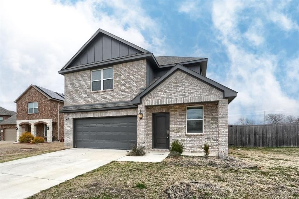 237 Teakwood Dr - Photo 2 of 30