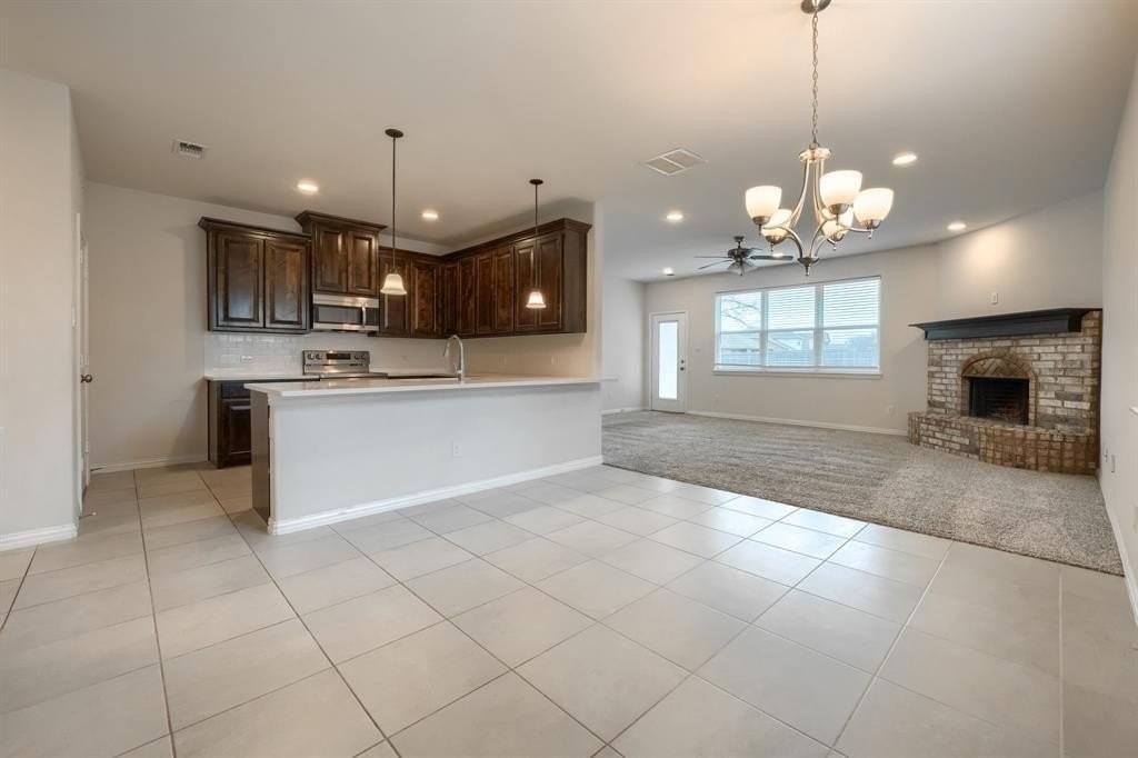 237 Teakwood Dr - Photo 5 of 30