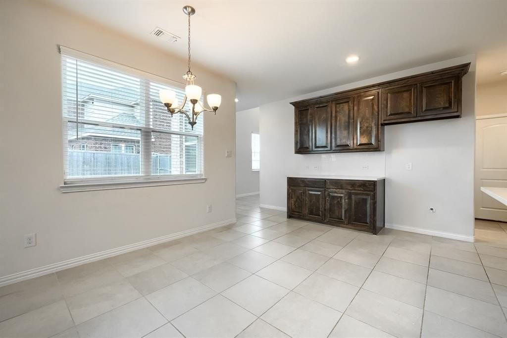 237 Teakwood Dr - Photo 7 of 30