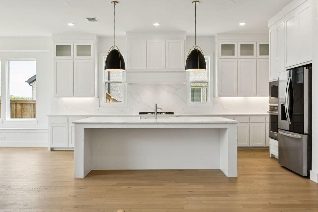 1130 Raftel Rd - Photo 7 of 26