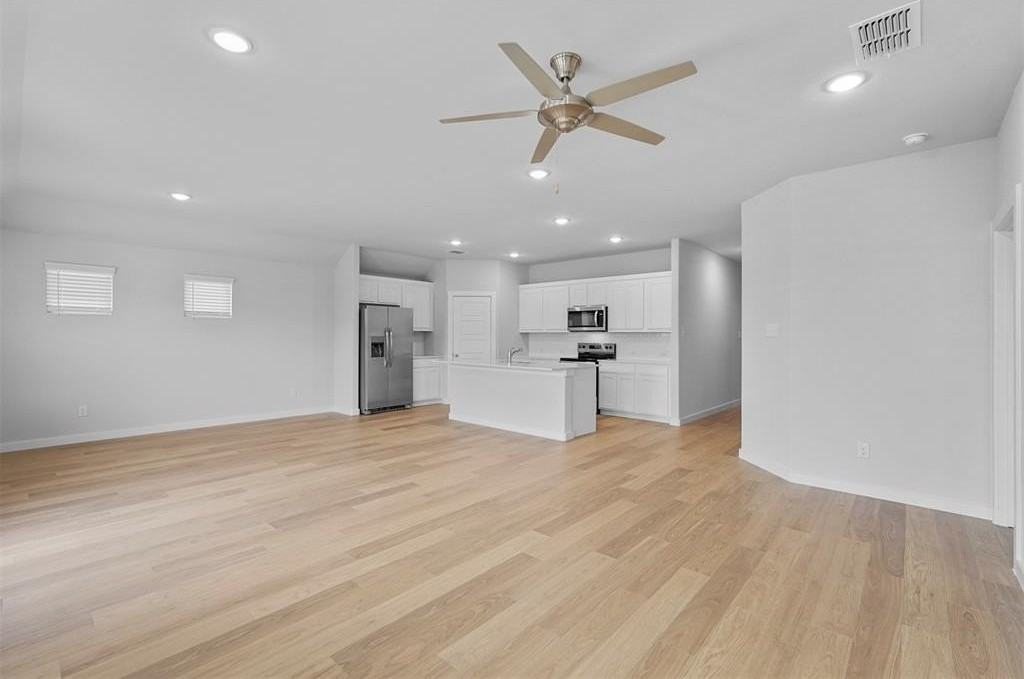 350 Arcane St - Photo 2 of 21