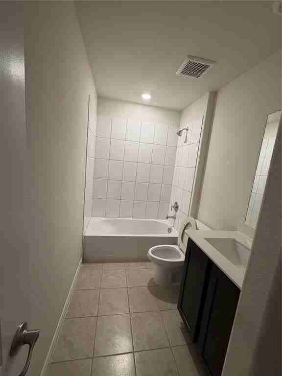 7428 Seton Pl - Photo 4 of 9