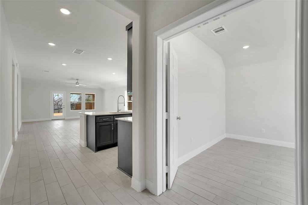 3001 Cantoni Crk - Photo 4 of 36