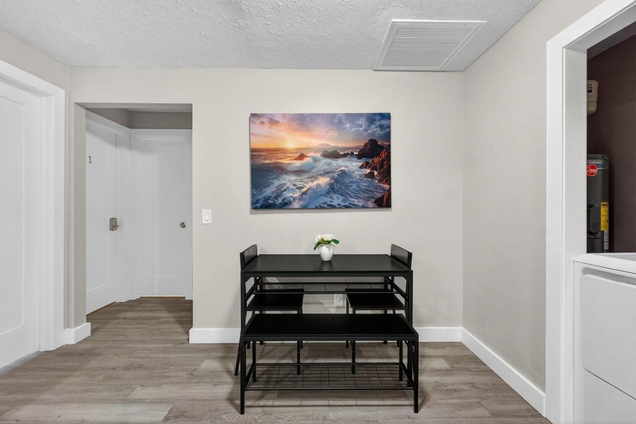 Phillips St - Photo 6 of 23