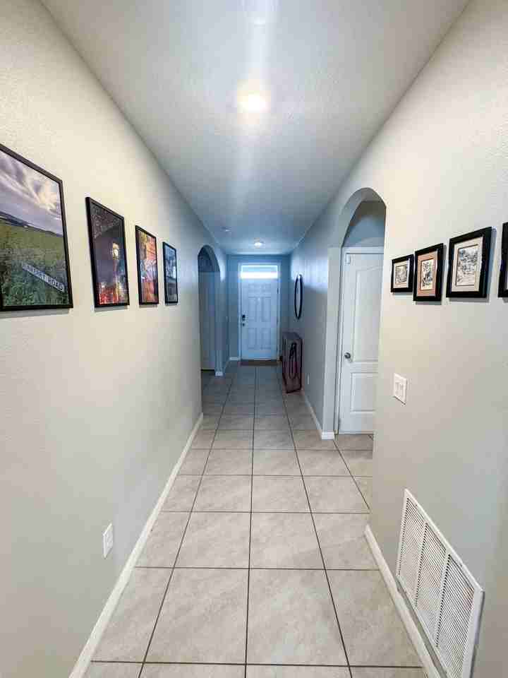 Bellknoll Ln - Photo 4 of 8