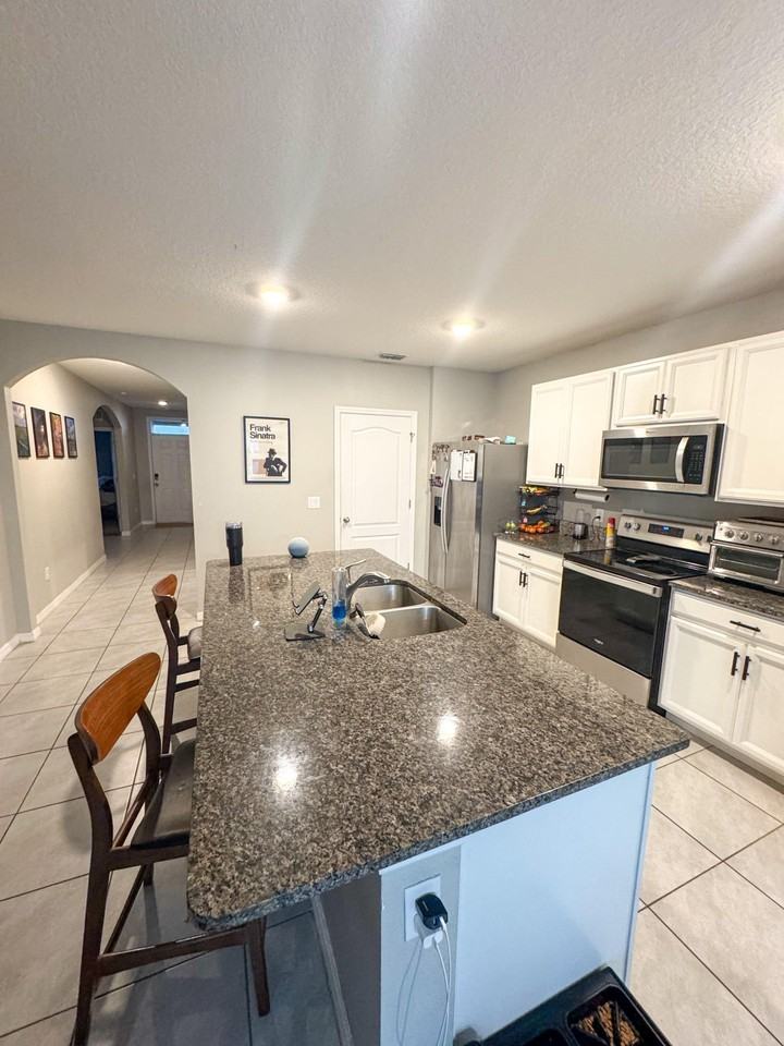 Bellknoll Ln - Photo 7 of 8