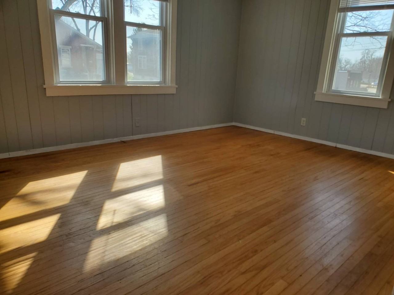 2104 5th St - Photo 4 of 7