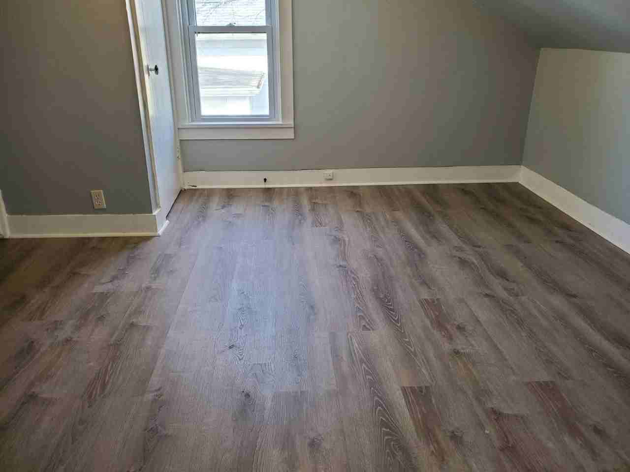 2104 5th St - Photo 5 of 7