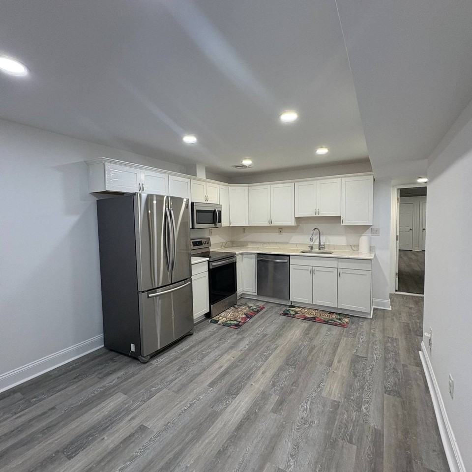 4 Betsy Ross Ct - Photo 2 of 6