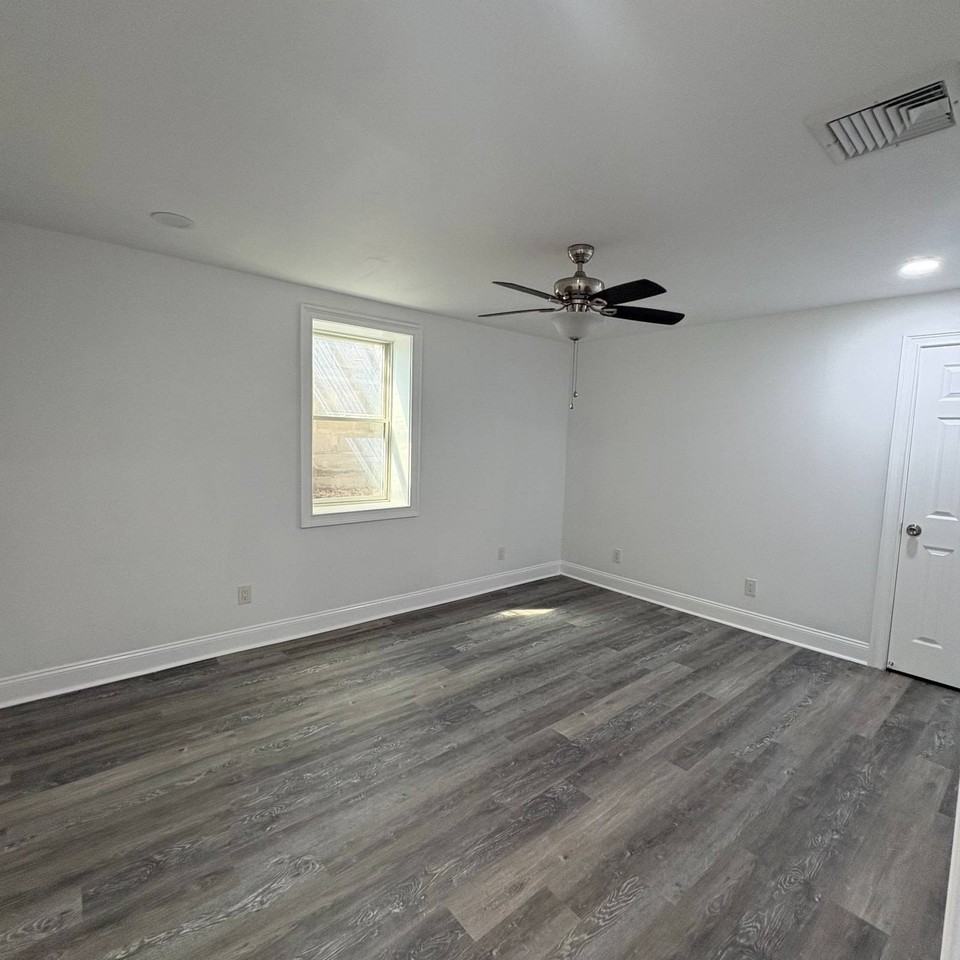 4 Betsy Ross Ct - Photo 4 of 6