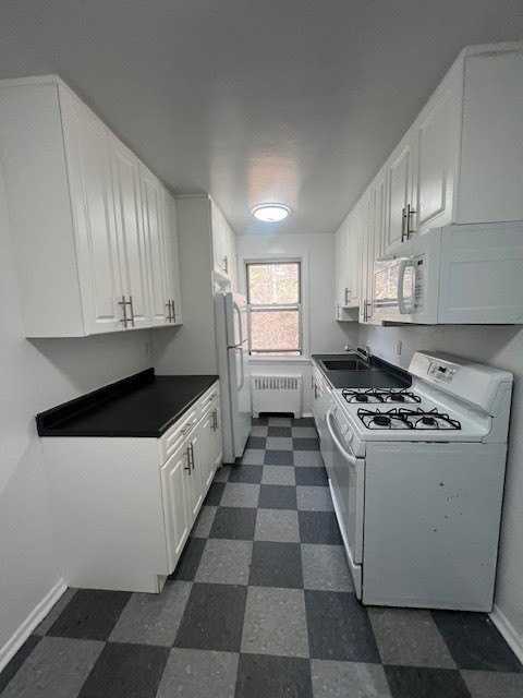 157 White Plains Rd #31B - Photo 2 of 10