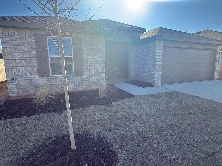 2924 Firefly Dr - Photo 2 of 17