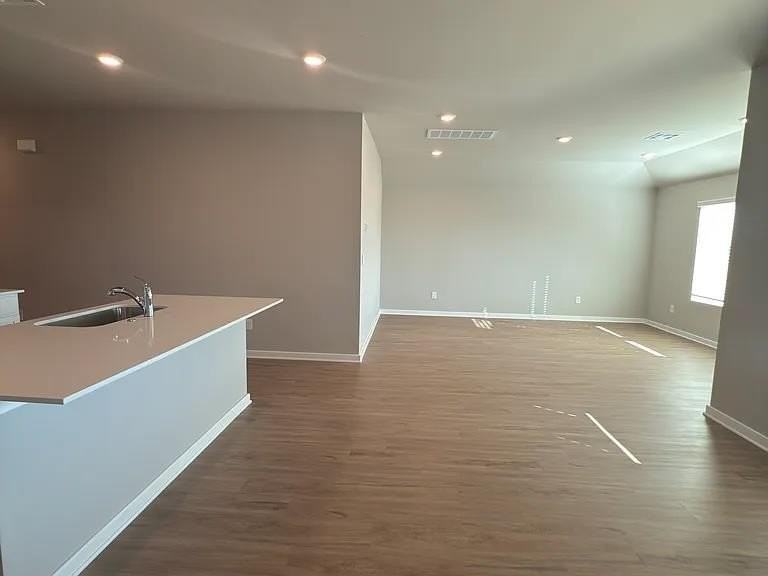 2924 Firefly Dr - Photo 6 of 17