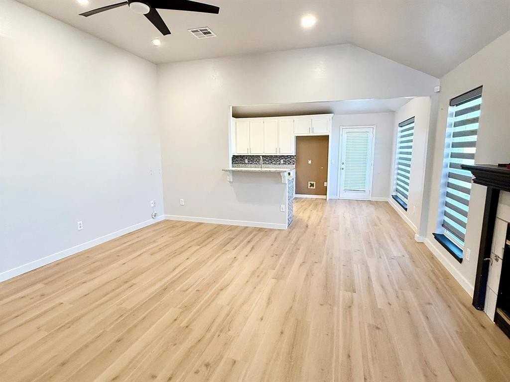 6003 Fox Run Way - Photo 5 of 20