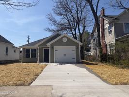 featured image of 1918 S Moffet Ave