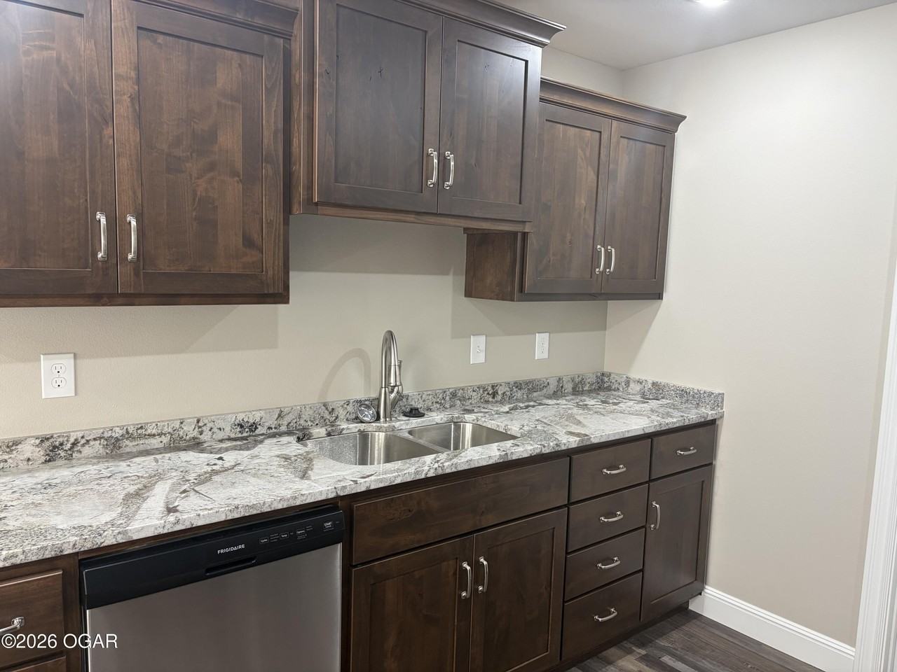 1918 S Moffet Ave - Photo 5 of 8