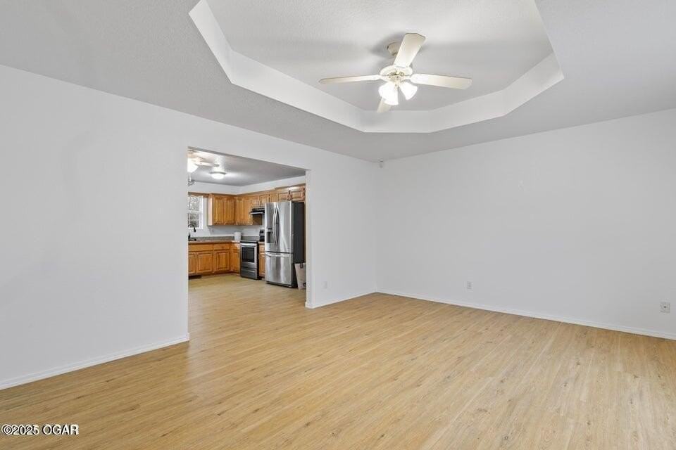 1177 E Amber Dr - Photo 2 of 29