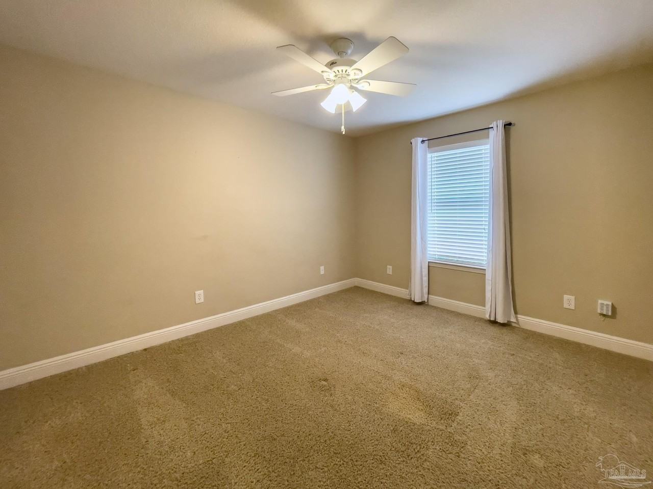 491 Portside Dr - Photo 3 of 21