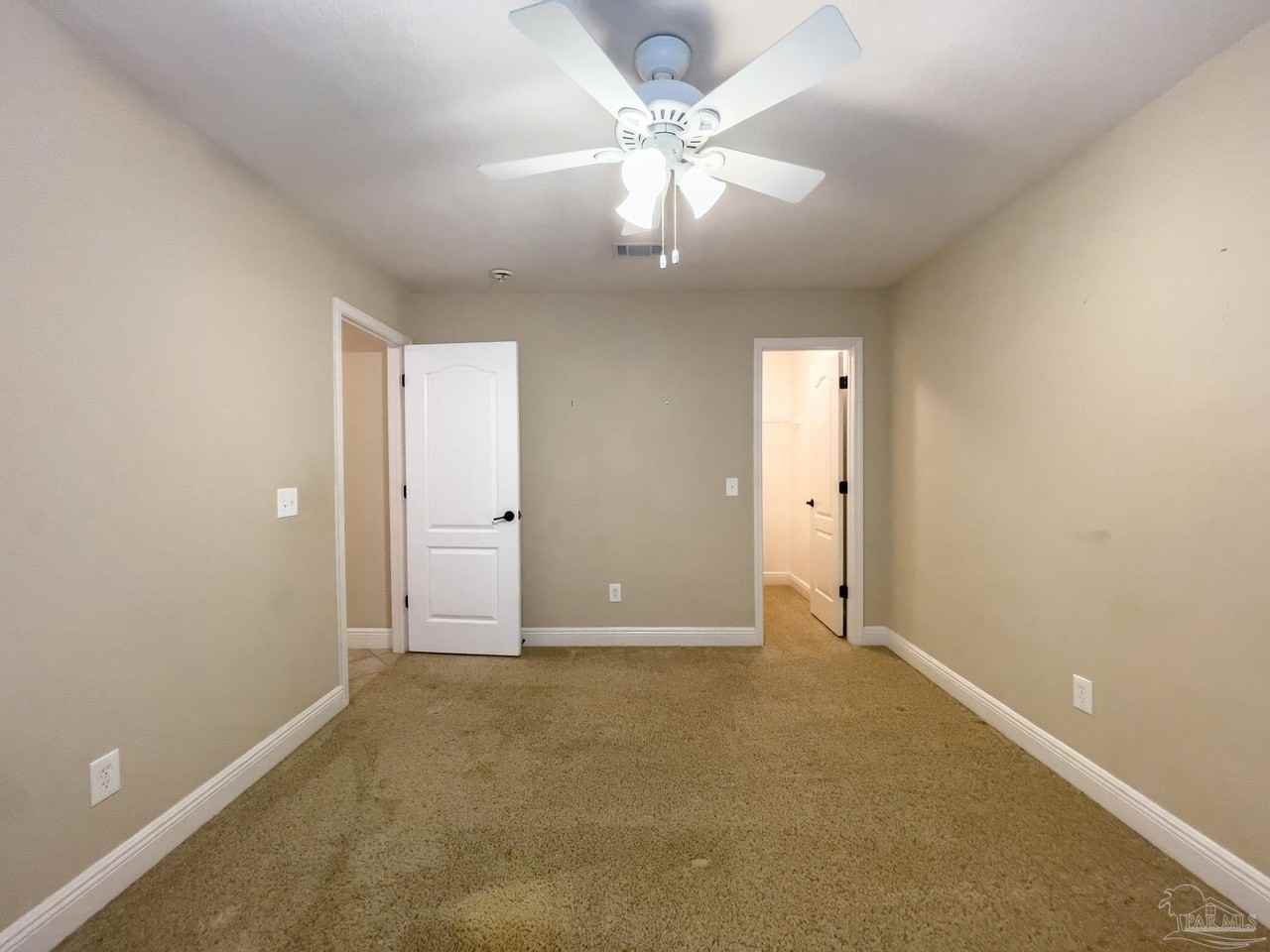 491 Portside Dr - Photo 4 of 21