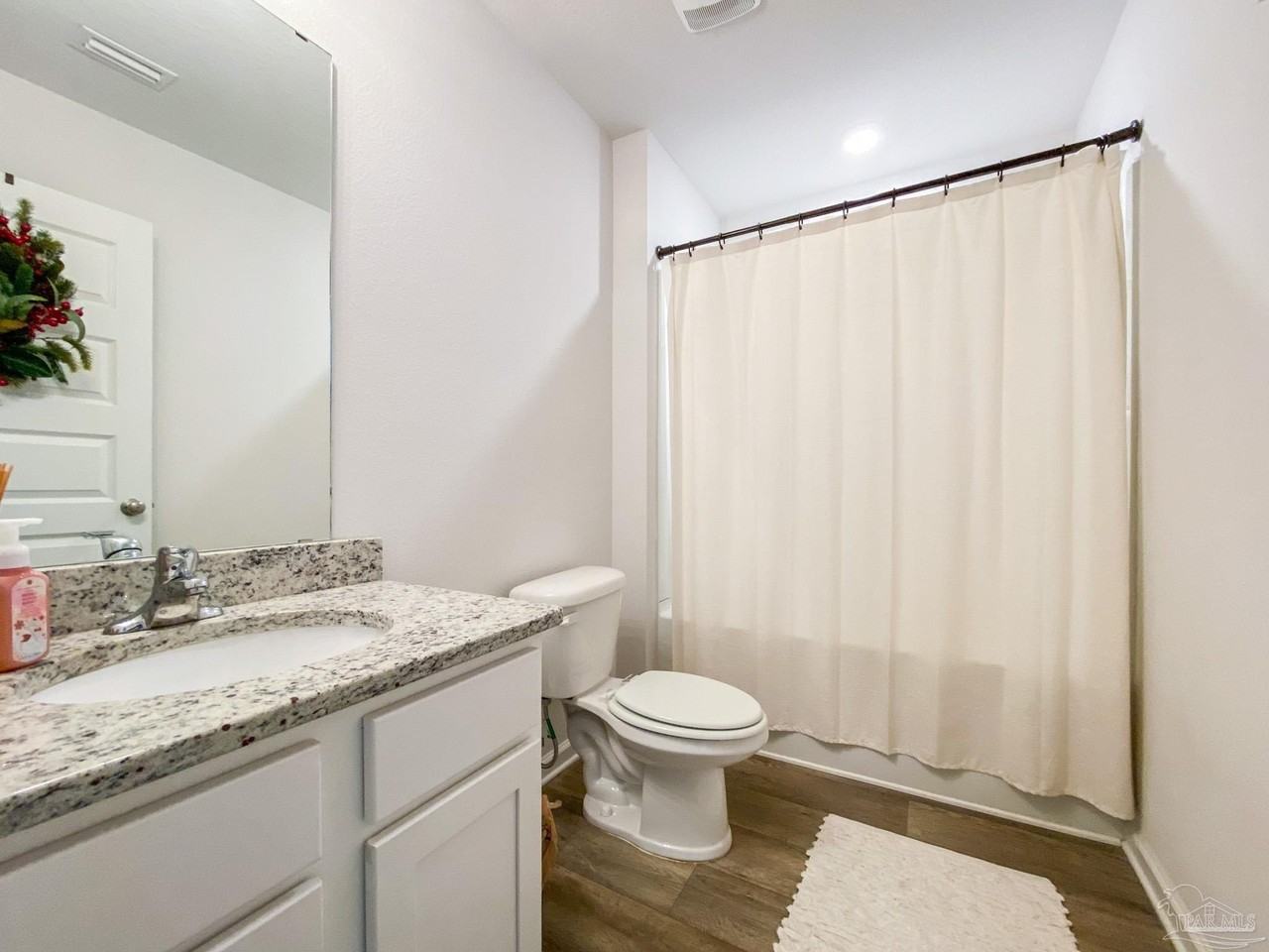 7368 Lakeside Oak Ct - Photo 7 of 43