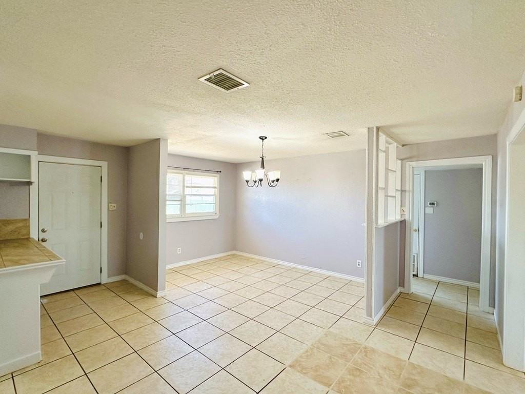 2812 Mariana Ave - Photo 6 of 30