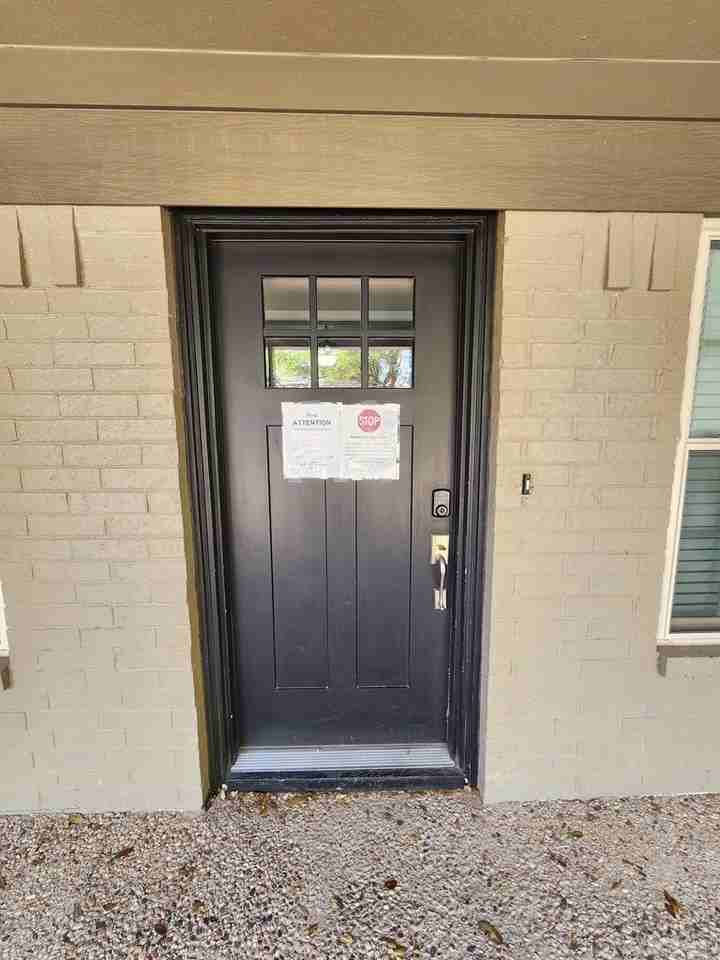 2801 Exeter Ave - Photo 2 of 40