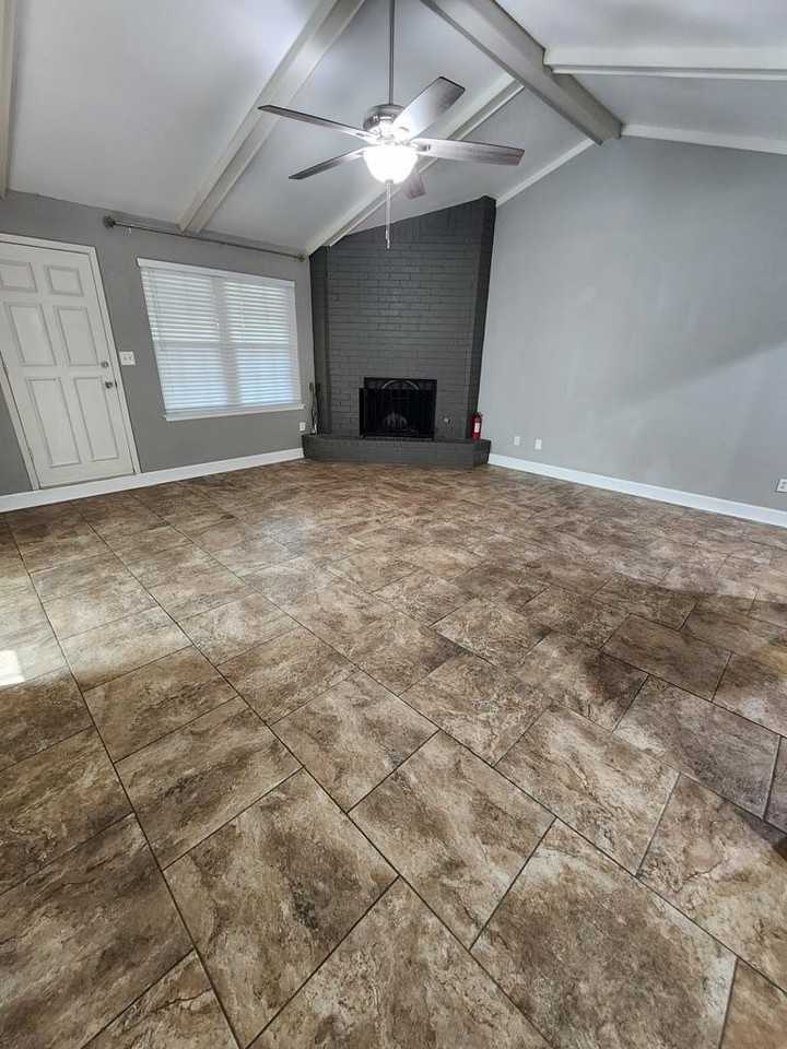 2801 Exeter Ave - Photo 5 of 40