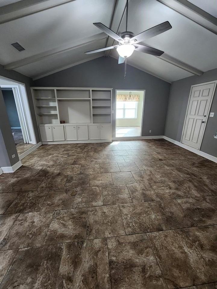 2801 Exeter Ave - Photo 6 of 40