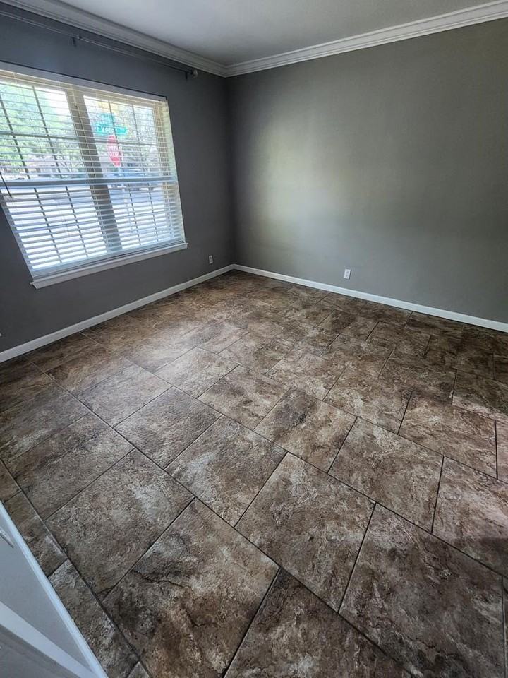 2801 Exeter Ave - Photo 7 of 40