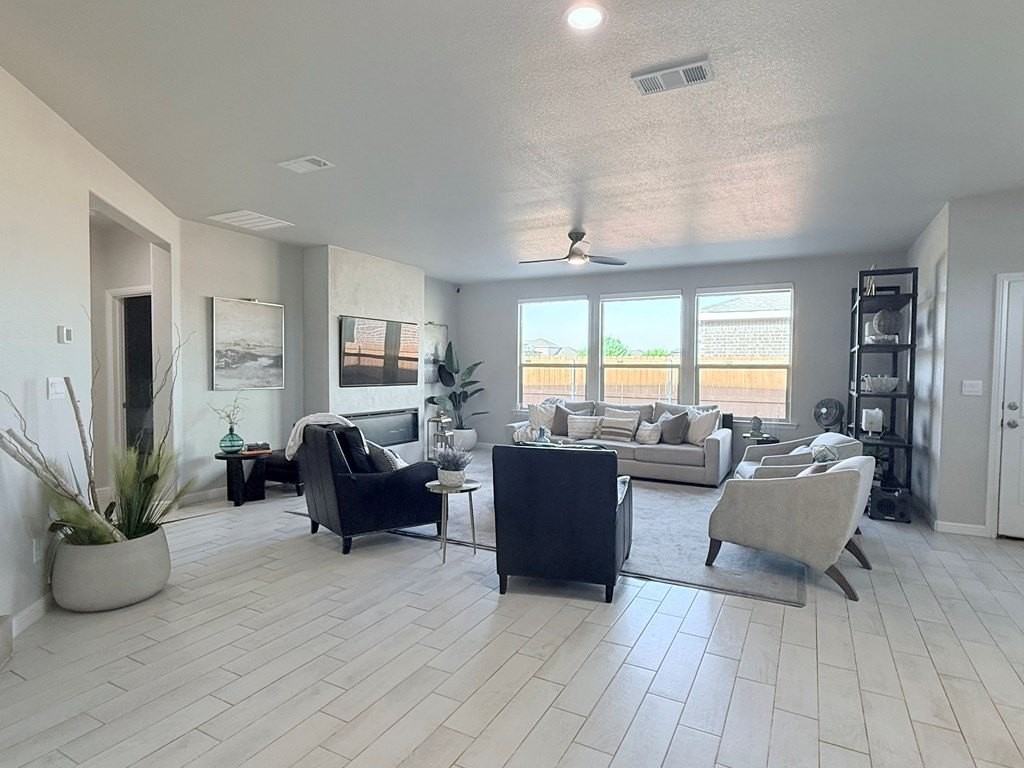 6102 Bobwhite Rd - Photo 5 of 22