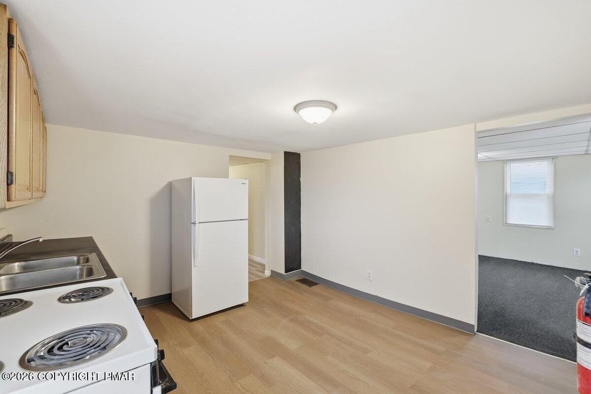 515 Breck St Rear 2nd #2ndFL - Photo 6 of 14