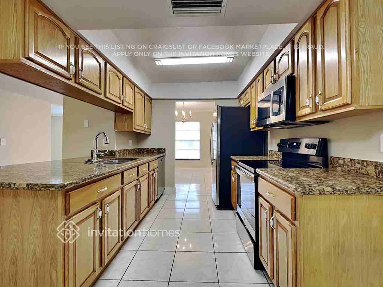 4037 Eastridge Dr - Photo 5 of 10