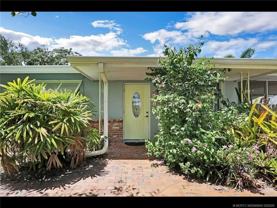 1905 Ne River Ct - Photo 1 of 1