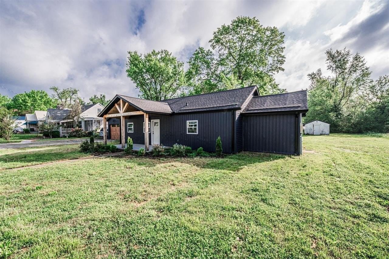 204 Wilson Ave - Photo 4 of 29