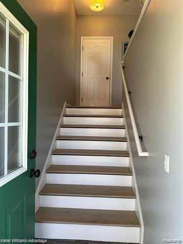 150 Hamilton St - Photo 3 of 27