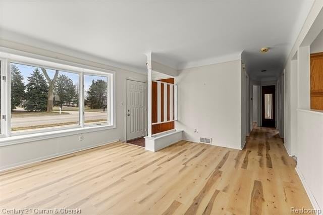 32819 Jefferson Ave - Photo 4 of 25