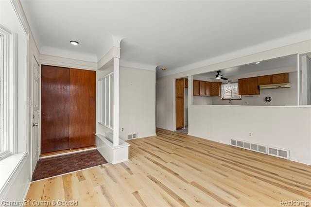 32819 Jefferson Ave - Photo 5 of 25