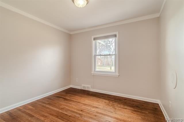 20625 Elizabeth St - Photo 6 of 15