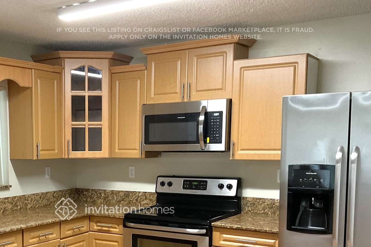 2300 Sw 106th Ave - Photo 6 of 15