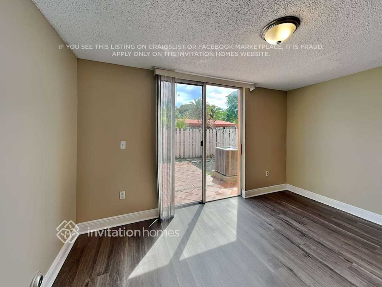 8721 Sw 159th Pl - Photo 2 of 10