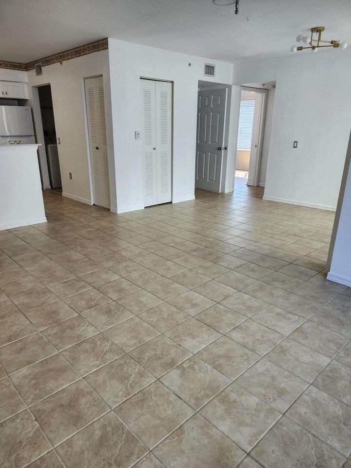 802 Villa Cir - Photo 7 of 28