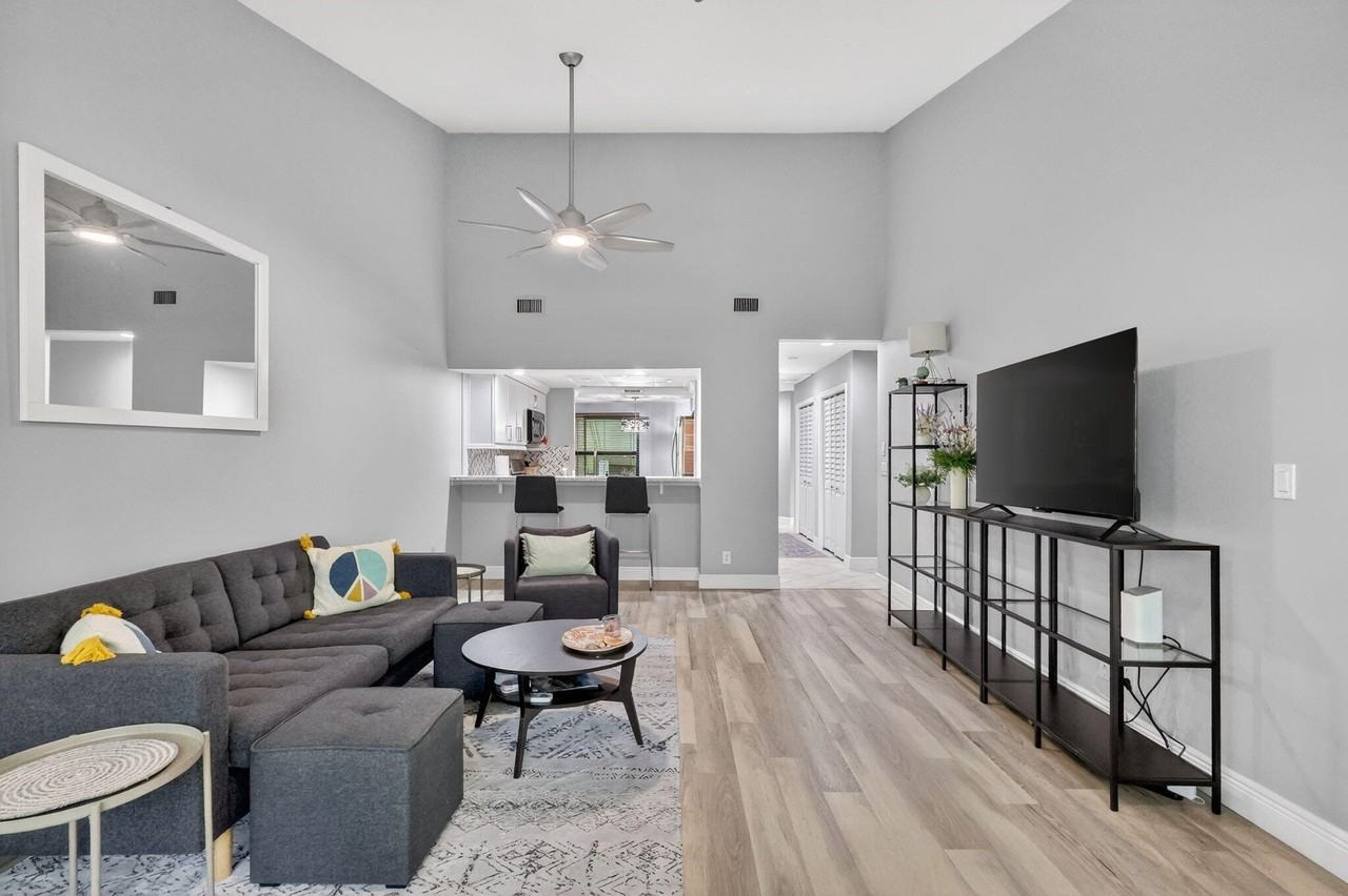 5230 Se Seascape Way Apt 201 - Photo 5 of 36