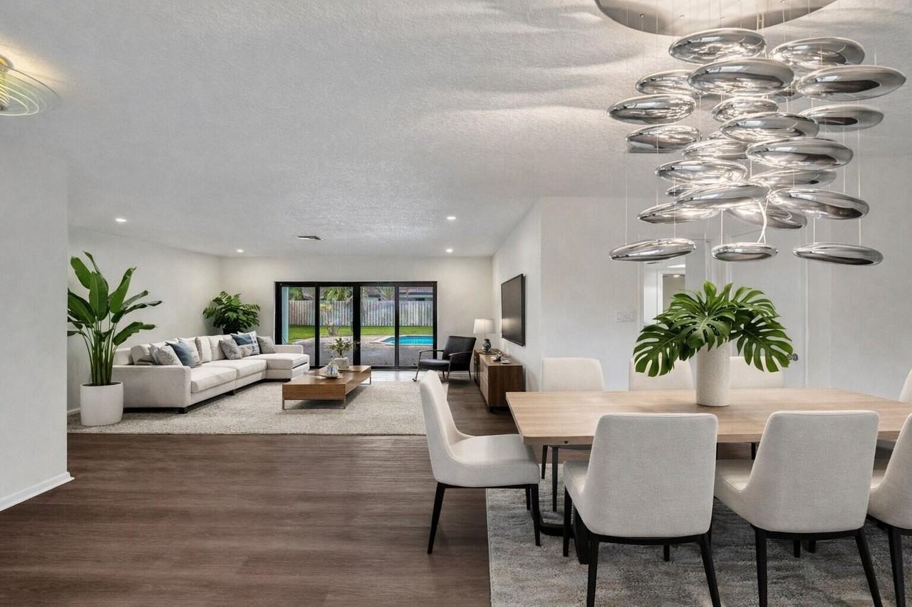 1321 Sw 74th Ter - Photo 3 of 50