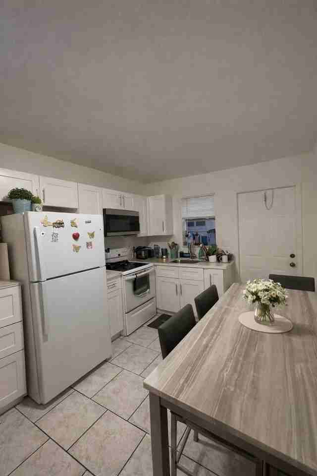 4130 Sw 20th St Unit 2 - Photo 5 of 15