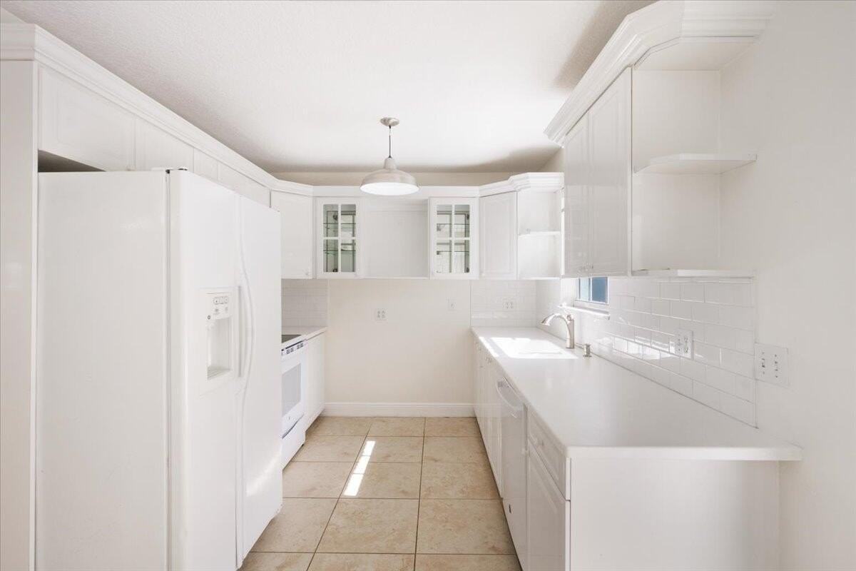 1012 Mohican Blvd - Photo 6 of 26